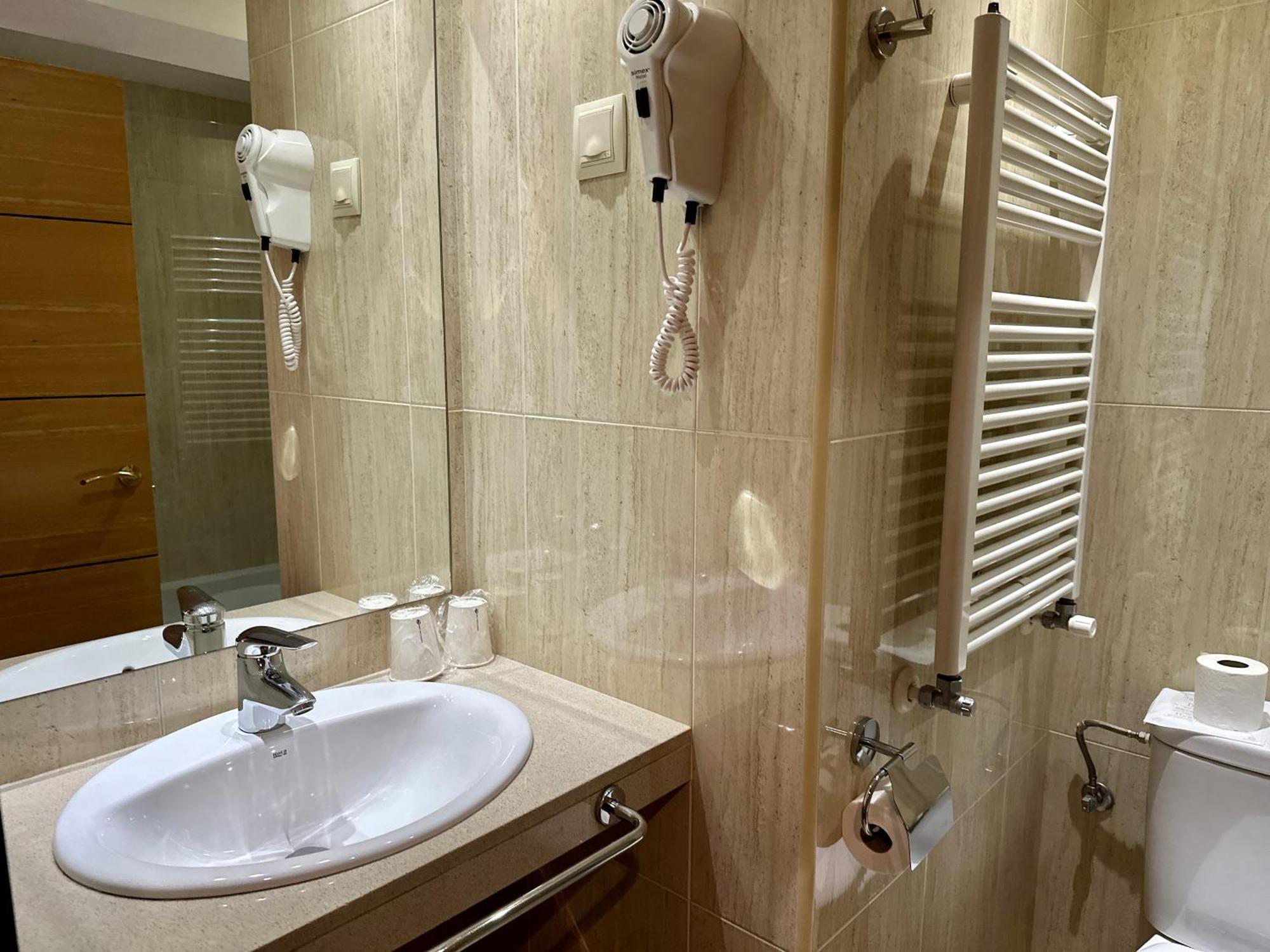 Hotel Micolau أرينسال المظهر الخارجي الصورة